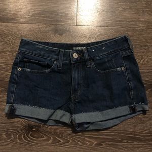 NWOT Express shortie-size 4
